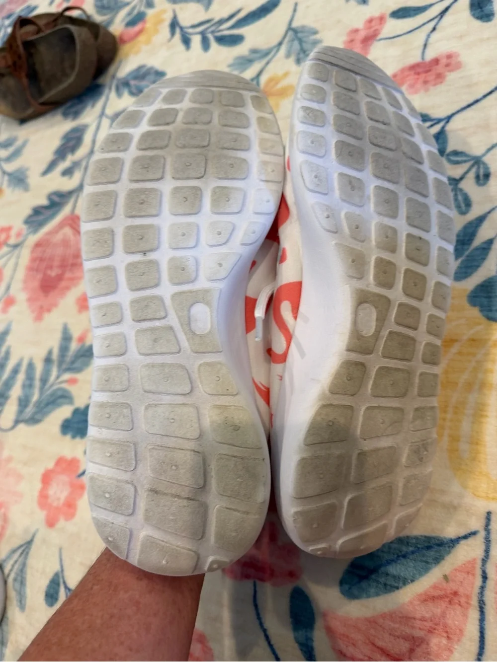 Flamingo Print Athletic Sneakers - White & Pink